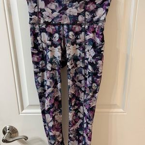 Women’s Lululemon Capri Leggings